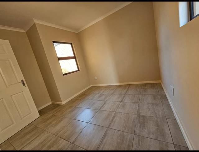 3 BEDROOM HOUSE FOR SALE IN BISHOPSTOWE